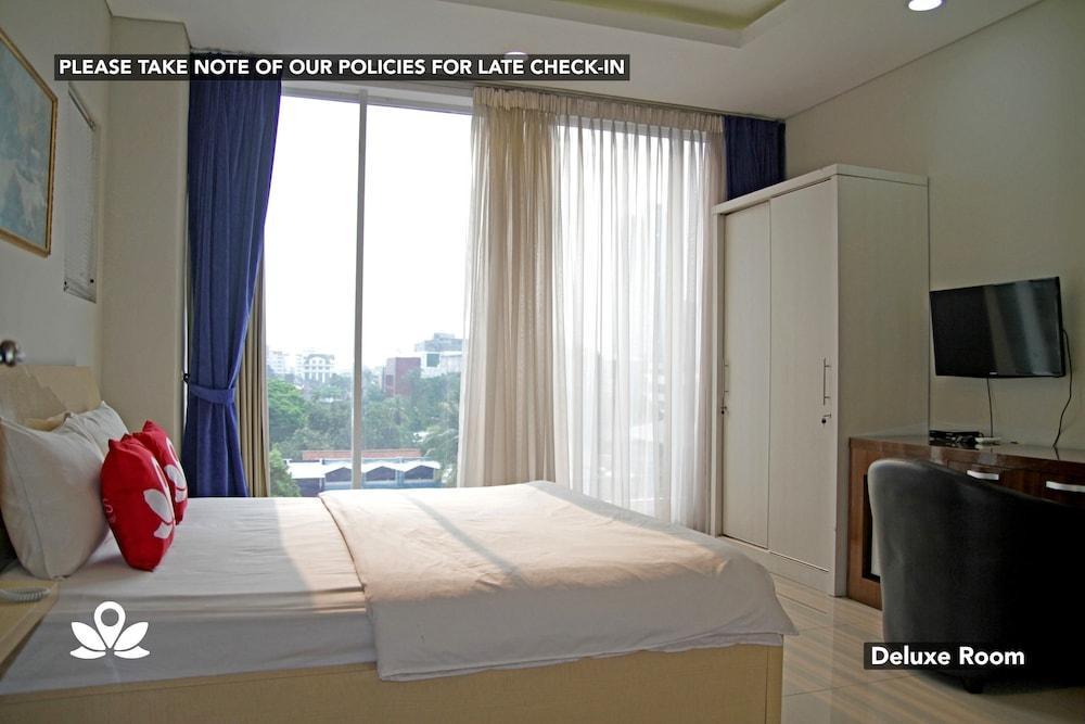 Kemang Eleven Hotel Джакарта Екстериор снимка