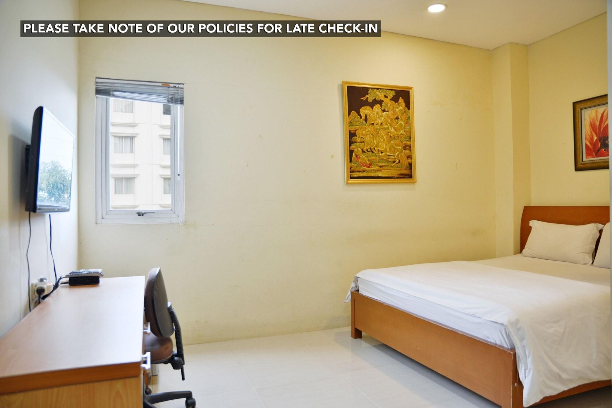 Kemang Eleven Hotel Джакарта Екстериор снимка