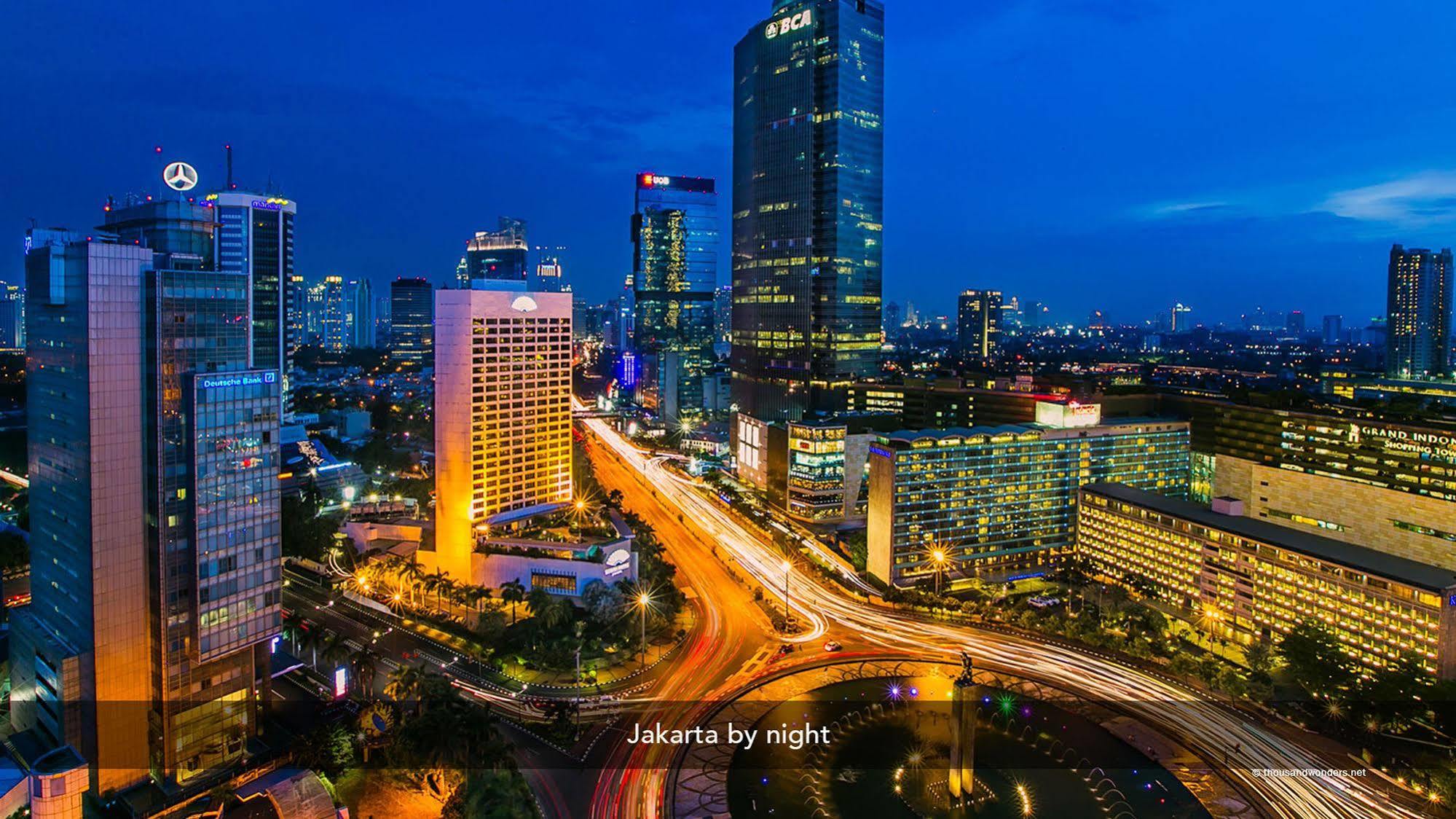 Kemang Eleven Hotel Джакарта Екстериор снимка