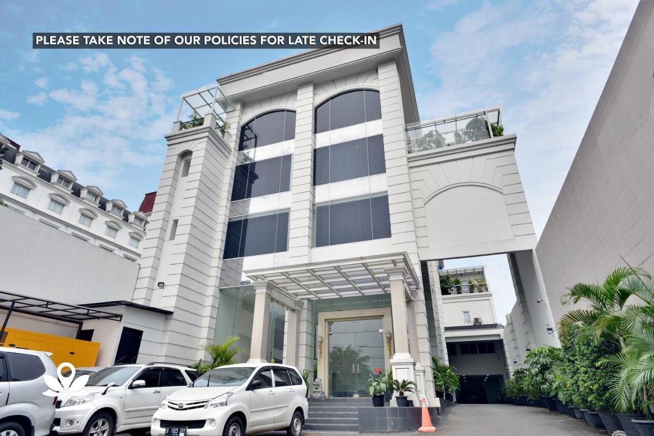 Kemang Eleven Hotel Джакарта Екстериор снимка
